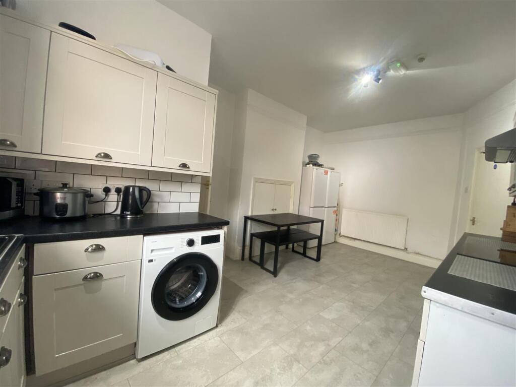 Additional image 13 of Ensuite 2, Melbourne Road, Earlsdon, Coventry, CV5 6JP