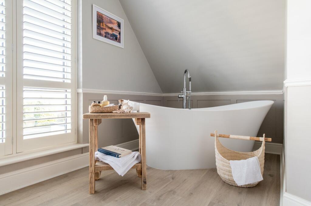 Additional image 11 of Conifer Drive, Meopham, Gravesend, Kent, DA13