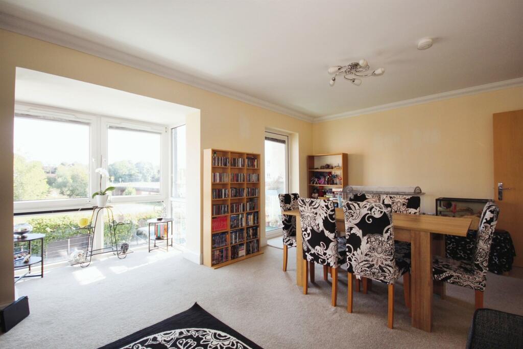 Additional image 16 of Trent Place, Warwick