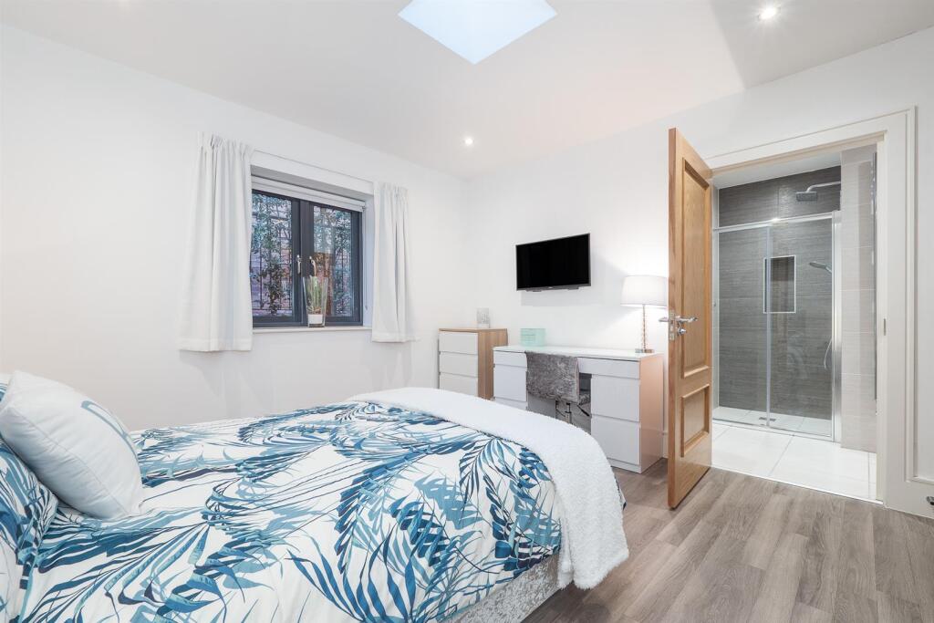 Additional image 26 of Elmdon Close, Snitterfield, Stratford-upon-Avon