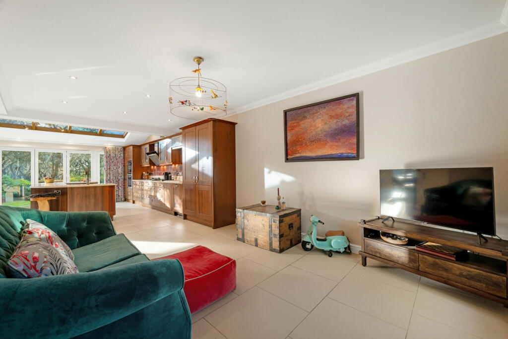 Additional image 4 of The Hall Close, Rugby, Dunchurch CV22 6NP