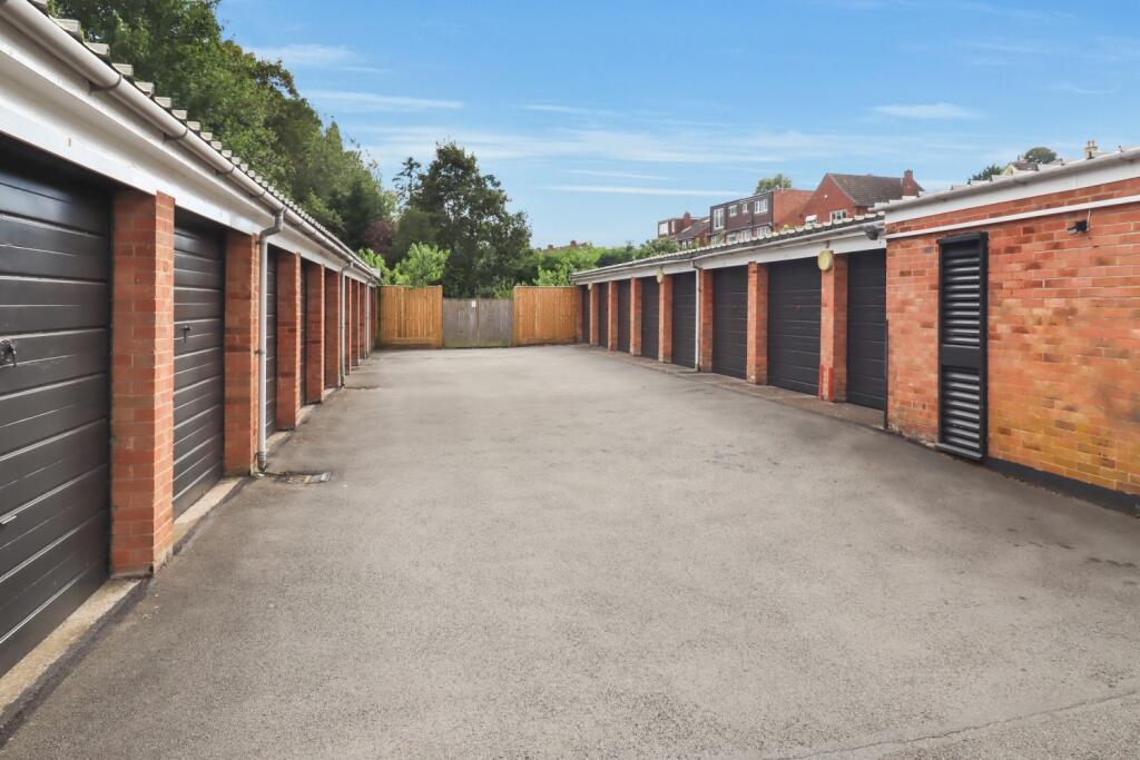 Additional image 6 of Willow Gardens, Southam, Warwickshire, CV47