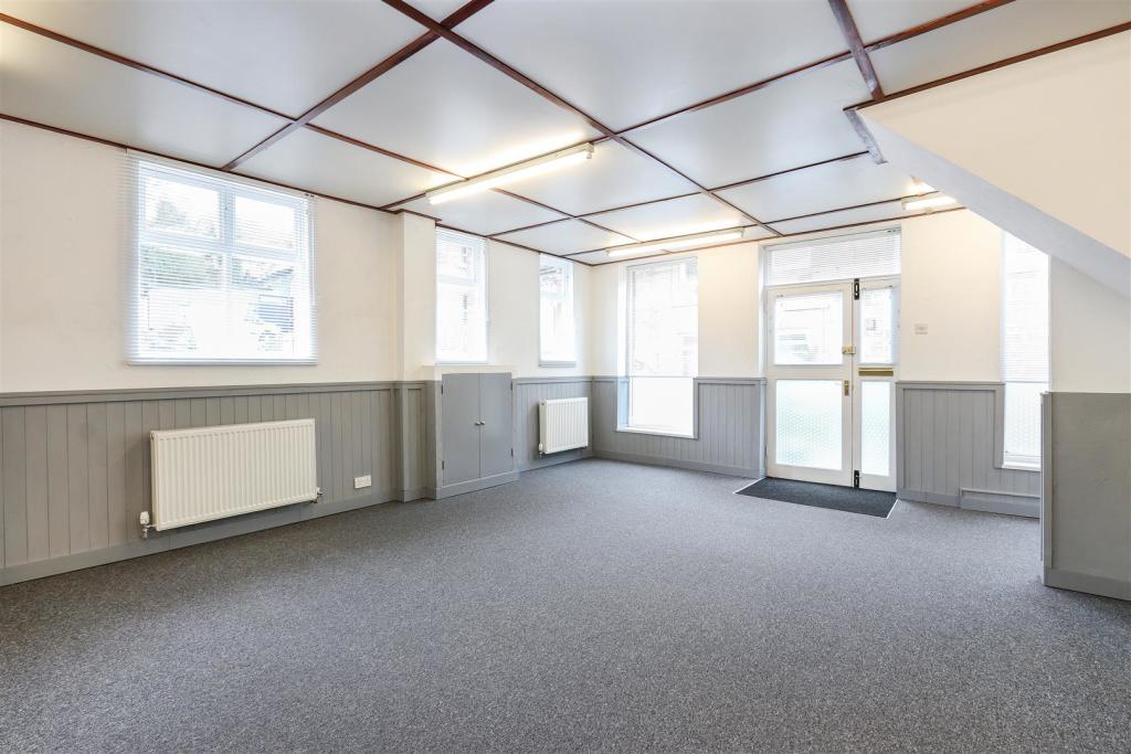 Additional image 18 of Holt Lane