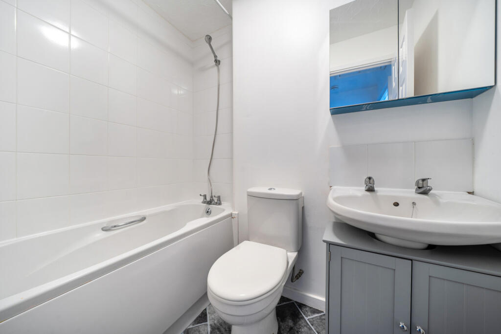 Additional image 6 of Frobisher Road, Erith