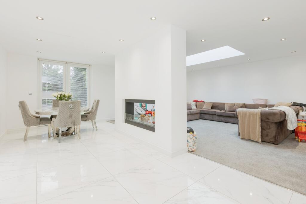 Additional image 5 of Woodland Close, Longfield, Kent, DA3