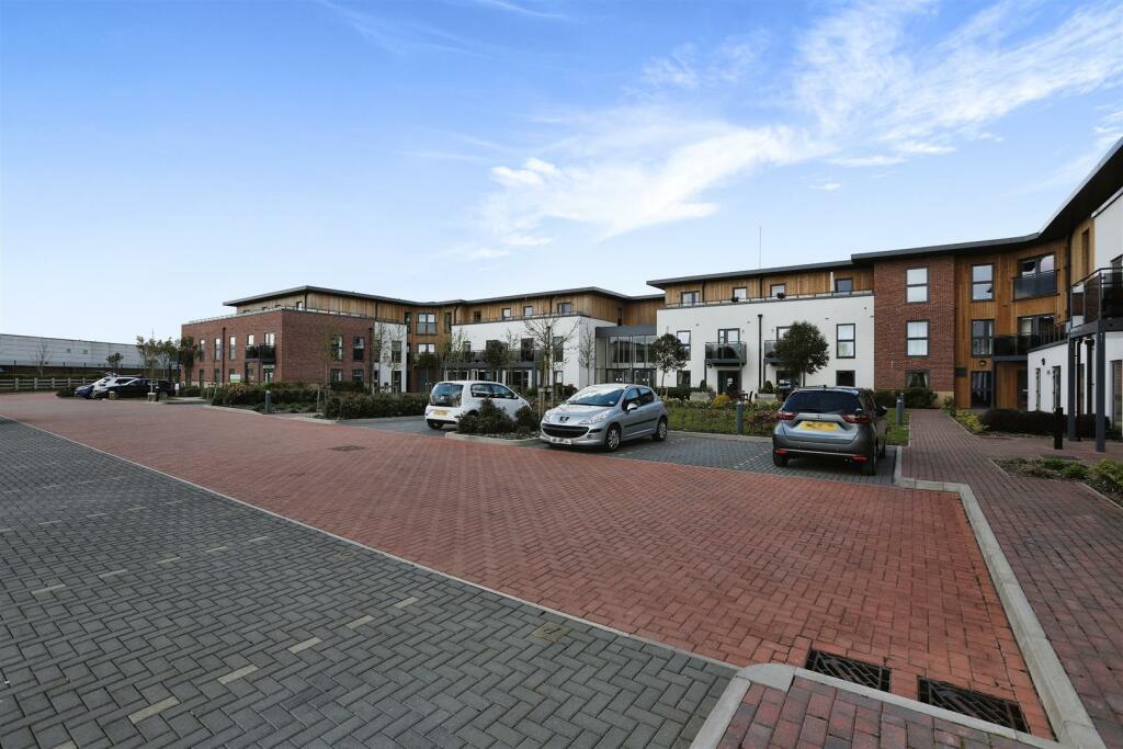 Additional image 30 of Harvard Place, Stratford-Upon-Avon, Warwickshire CV37 8GA