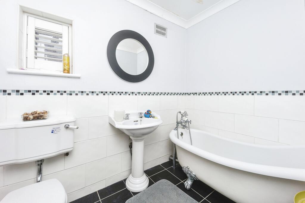 Additional image 12 of Buxton Road, Erith, DA8