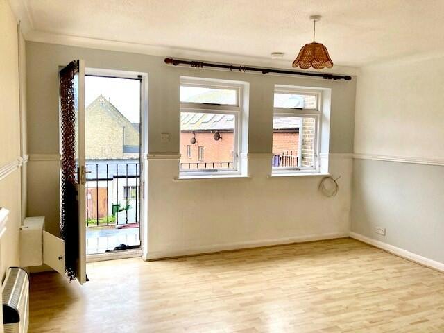 Additional image 2 of 48 High Street, Hythe, Kent