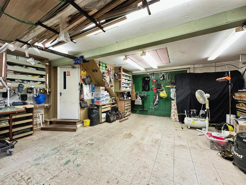 Additional image 14 of Westhill Road, Blackdown, Leamington Spa