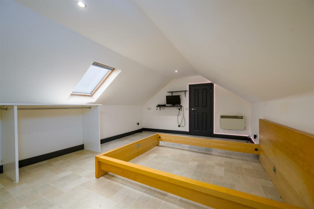 Additional image 12 of Ballantrae Gardens, Dundee