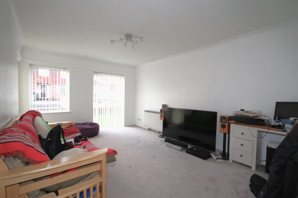 Additional image 15 of Queens Avenue, Canterbury