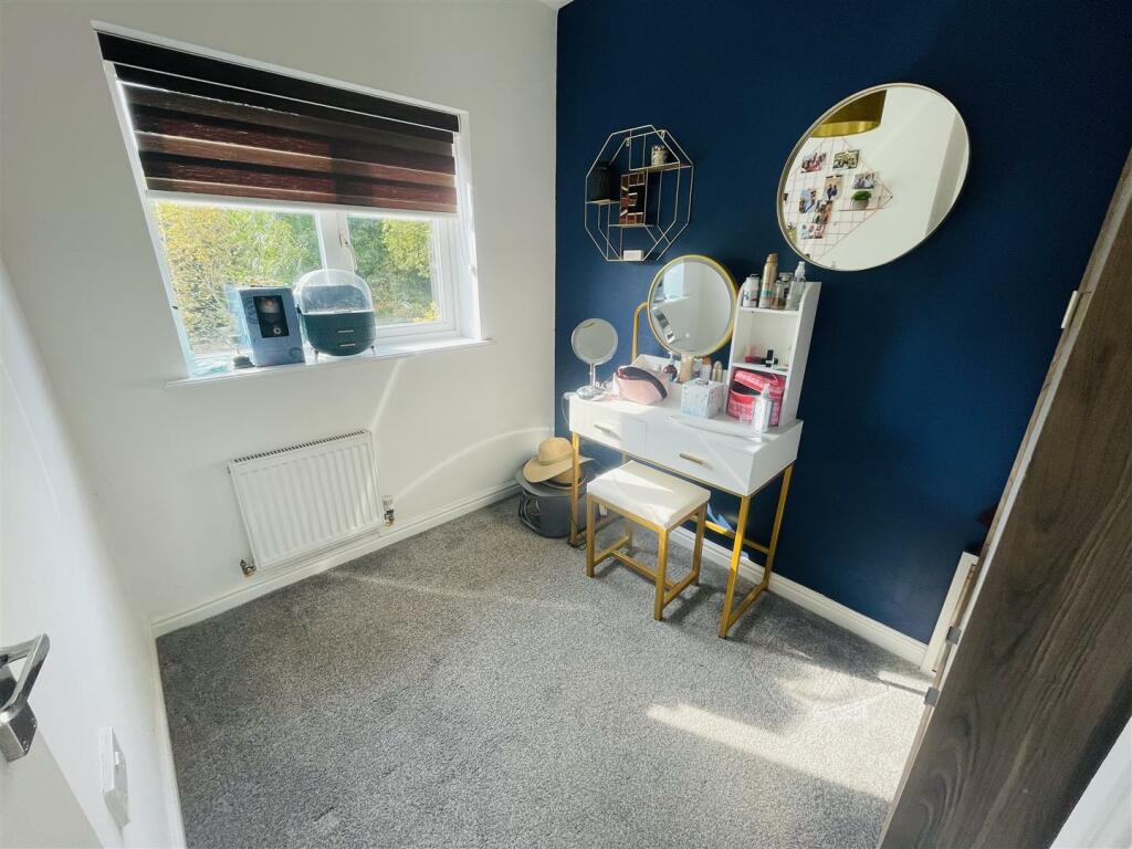 Additional image 28 of Campbell Close, Galley Common