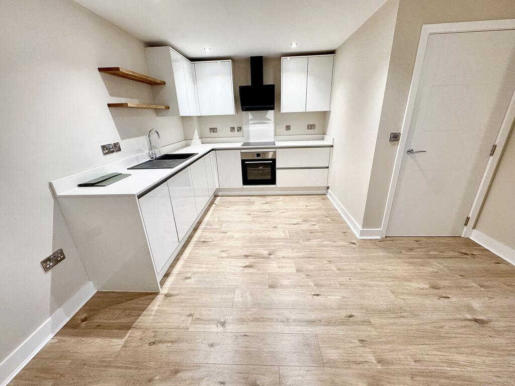 Additional image 5 of Apartment 4, Whittle House, 19 Warwick Street