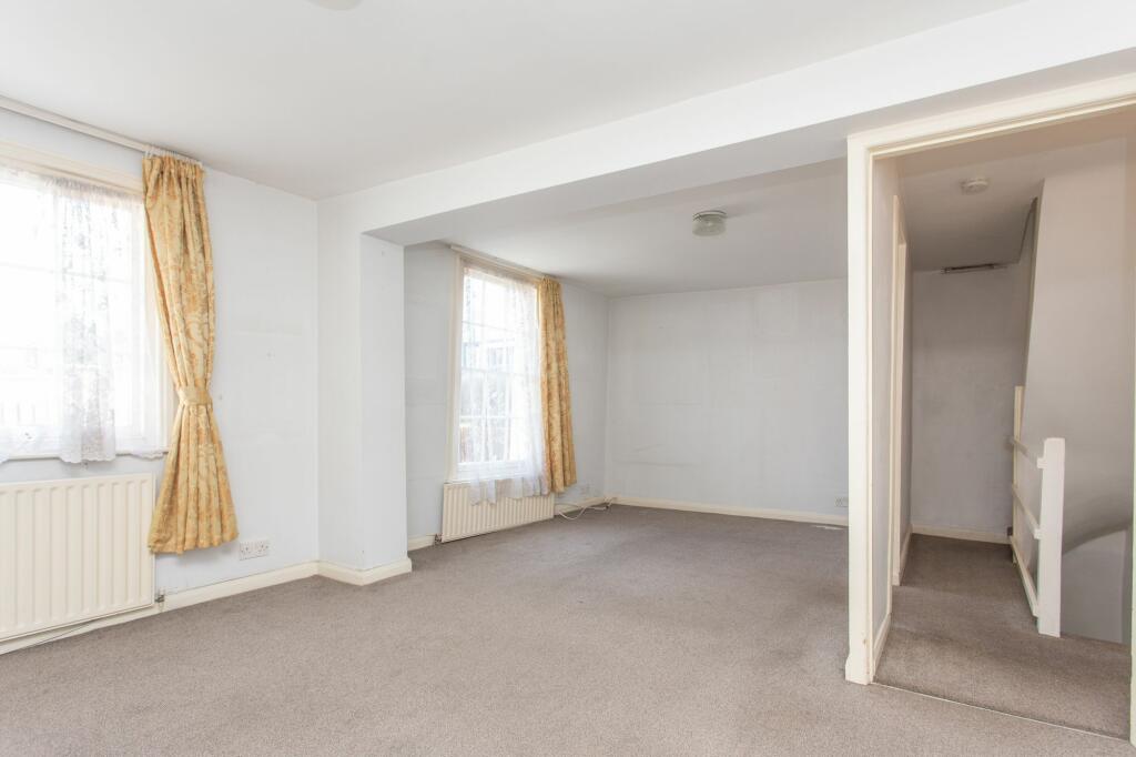 Additional image 6 of Sea Wall, Whitstable, CT5