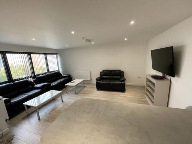 Additional image 6 of Room 4, Flat 1, Trinity Square, Leamington Spa