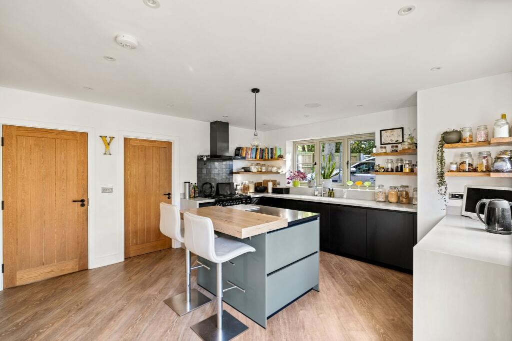 Additional image 9 of North Road, Hythe, CT21