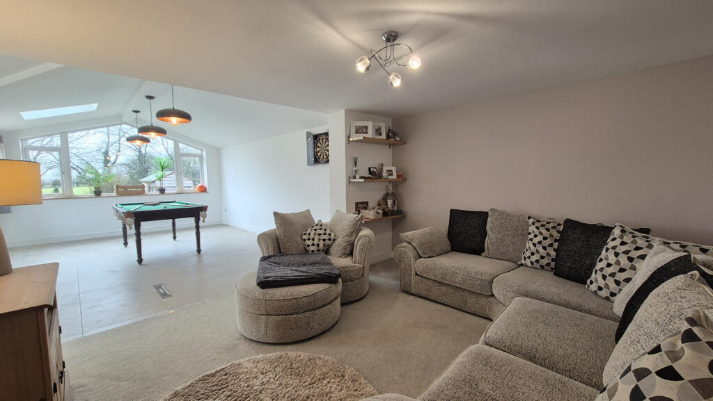 Additional image 4 of St Michaels Crescent, Stockton, CV47