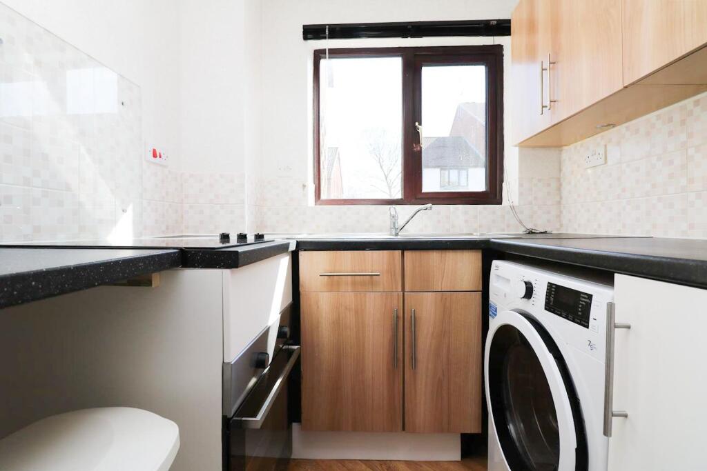 Additional image 5 of William Tarver Close, Warwick