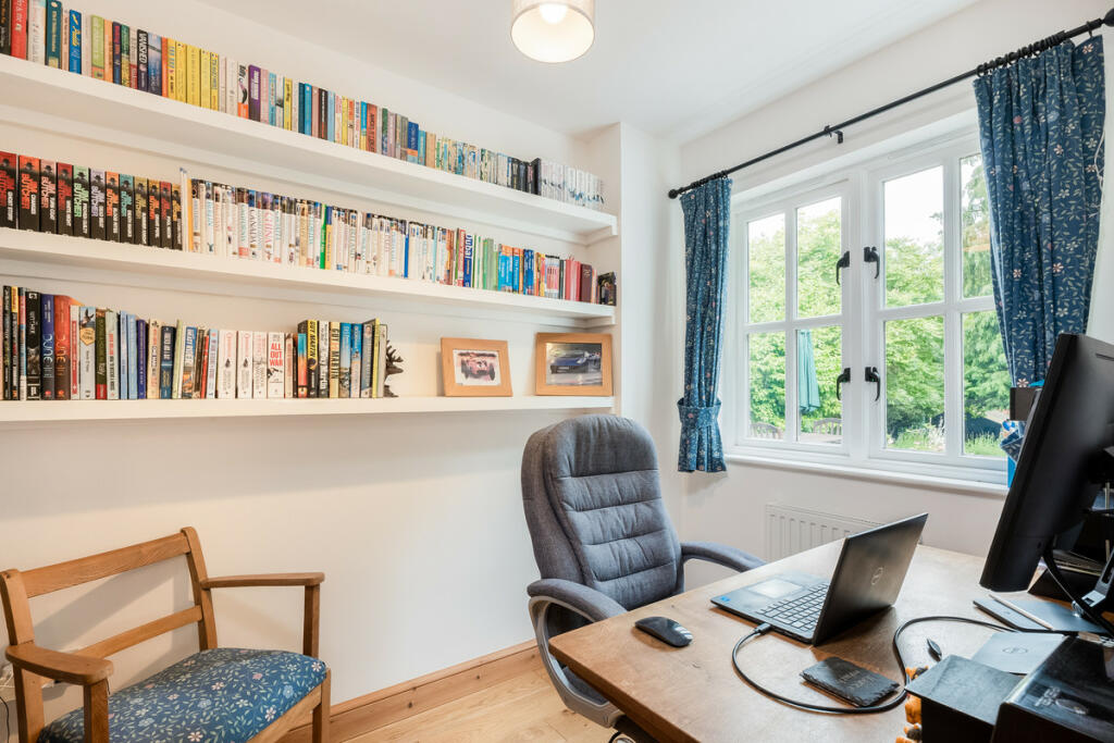 Additional image 10 of Napton On The Hill, Warwickshire, CV47 8NG