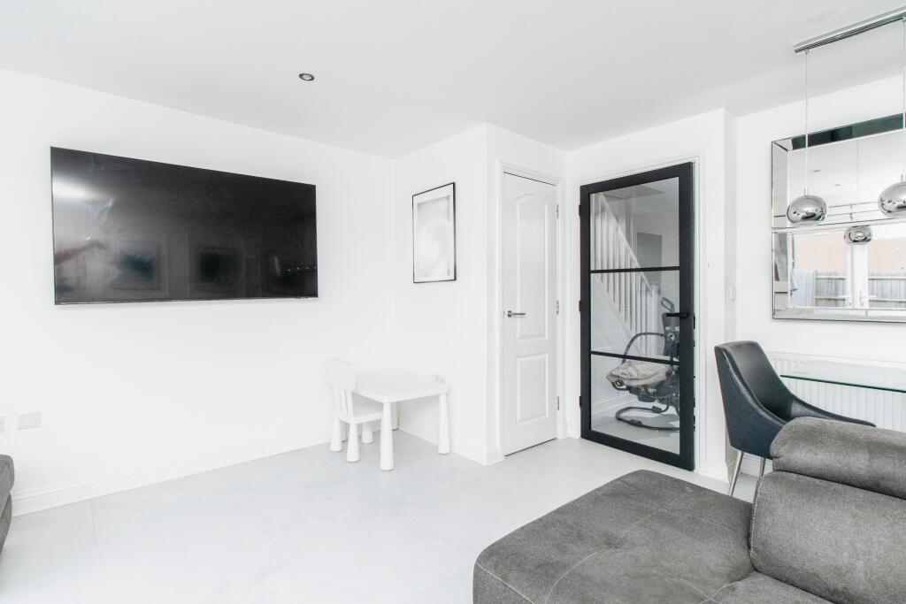 Additional image 4 of Newham Way, Erith, DA8