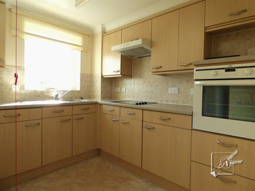 Additional image 4 of Glen View, Gravesend