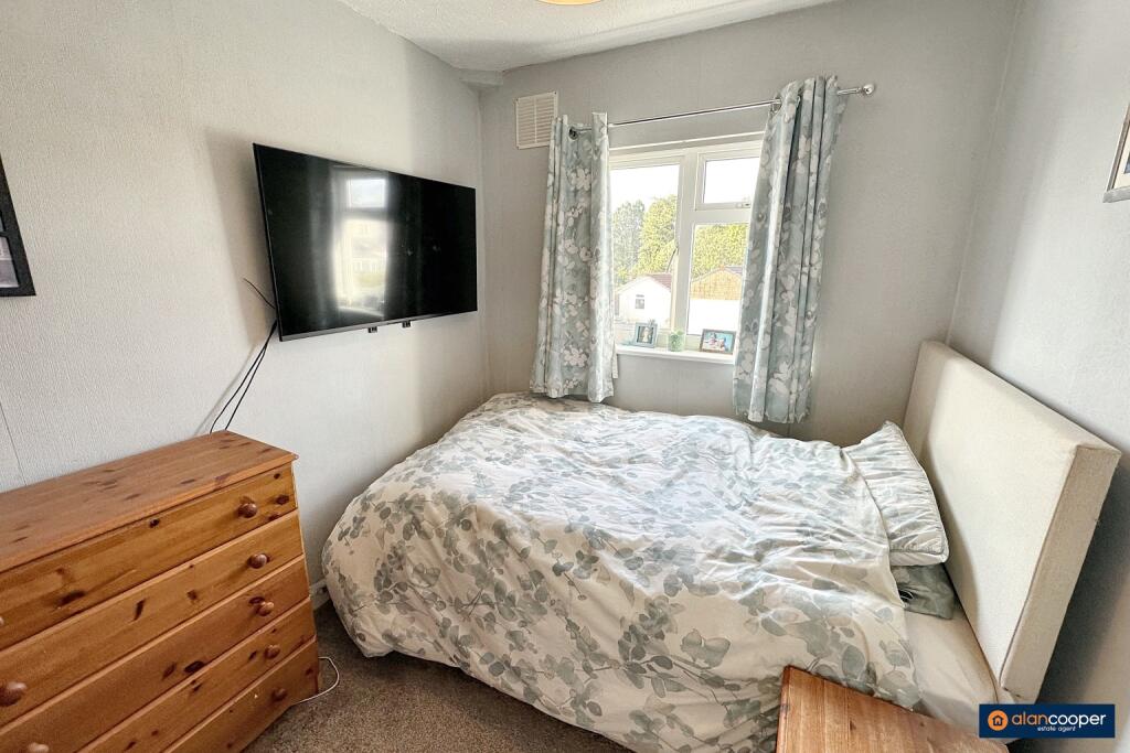 Additional image 10 of Weston Lane, Bulkington, CV12 9RX