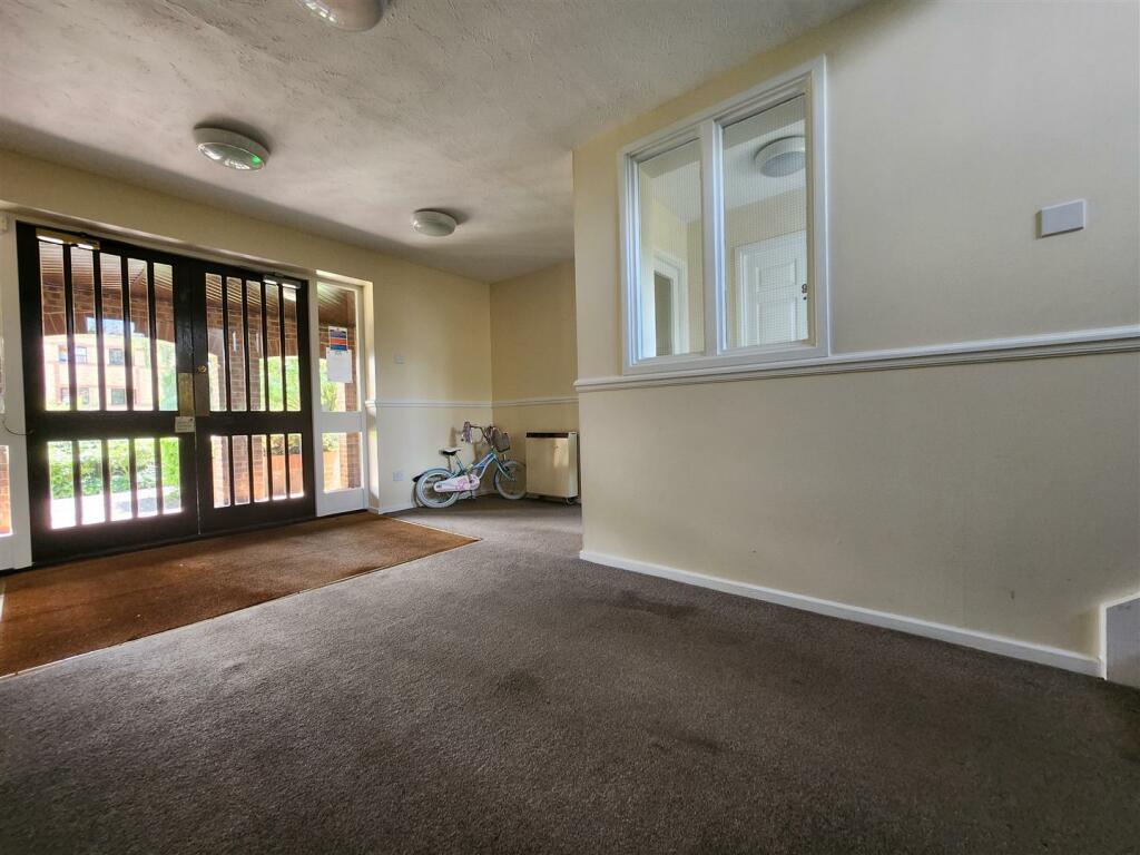 Additional image 5 of Hardwick Crescent, Dartford