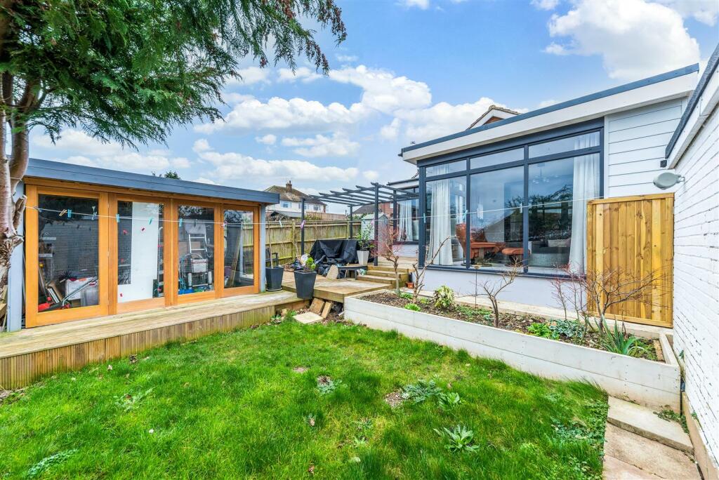 Additional image 10 of Edgehill Gardens, Istead Rise, Gravesend