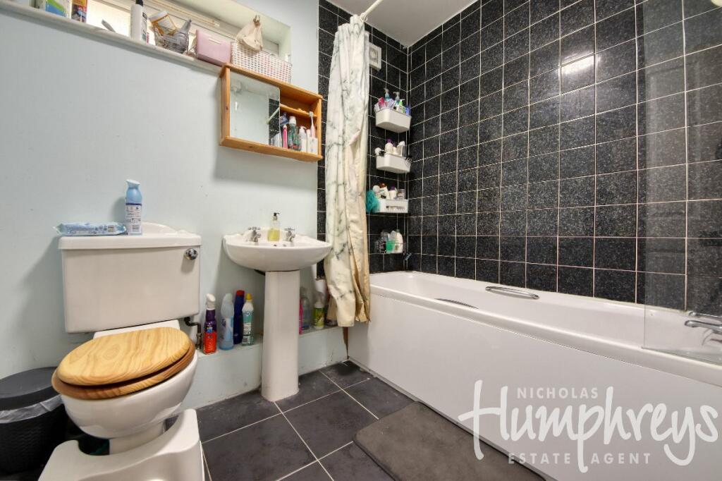 Additional image 5 of 4 Bed Student Home - 61a Kemsing Gardens