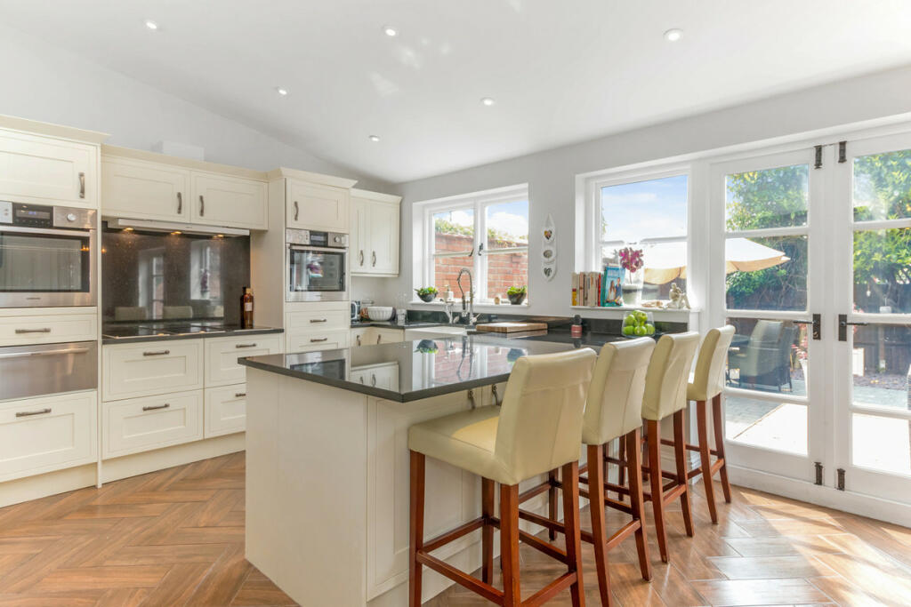 Additional image 8 of Station Road Kenilworth, Warwickshire, CV8 1JD