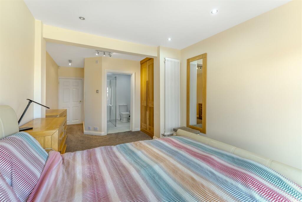 Additional image 14 of Rugby, Broadwell,