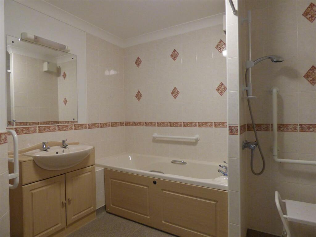 Additional image 9 of Glen View, Gravesend