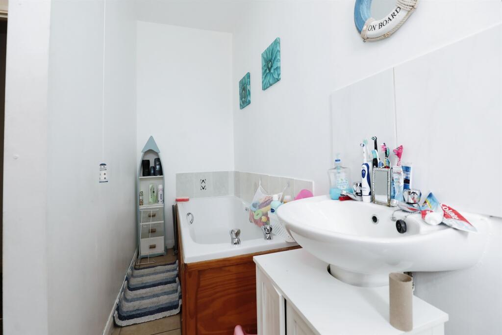 Additional image 8 of Holbrook Road, Long Lawford, Rugby
