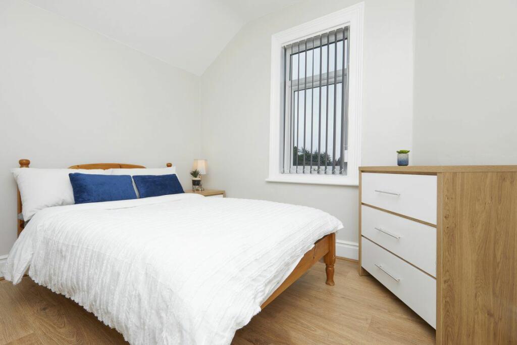 Additional image 38 of Stepping Lane