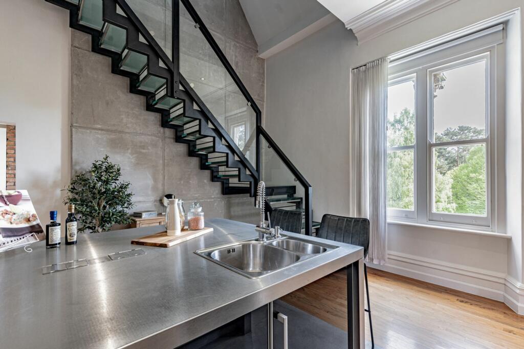 Additional image 8 of Bespoke and luxurious apartment overlooking a lake