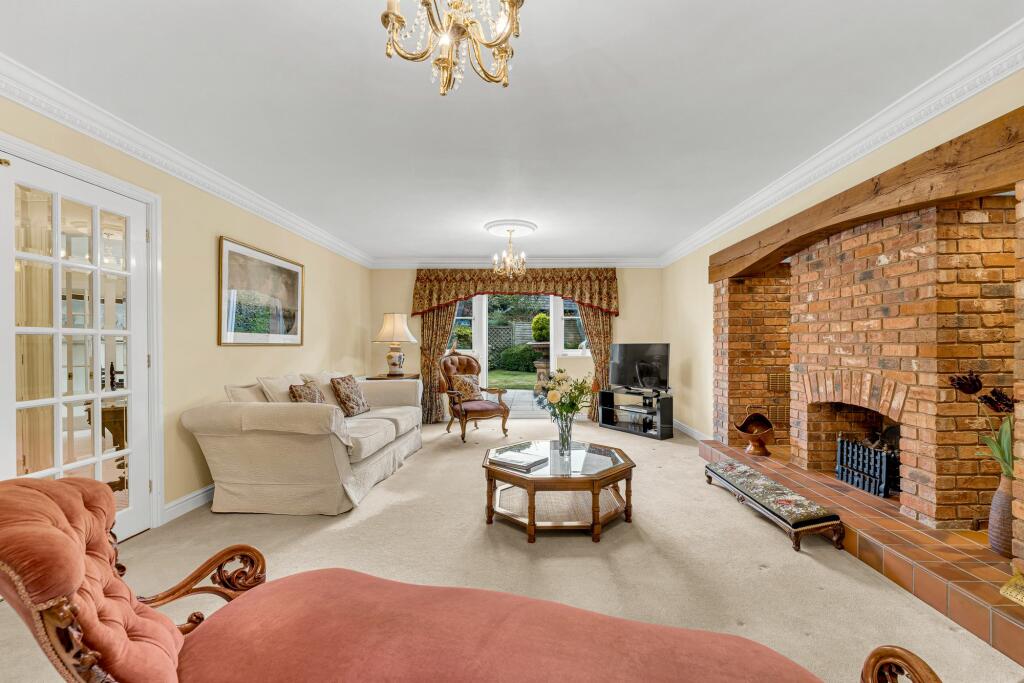 Additional image 8 of Spacious, 5 Bedroom home near the Whitegate Way