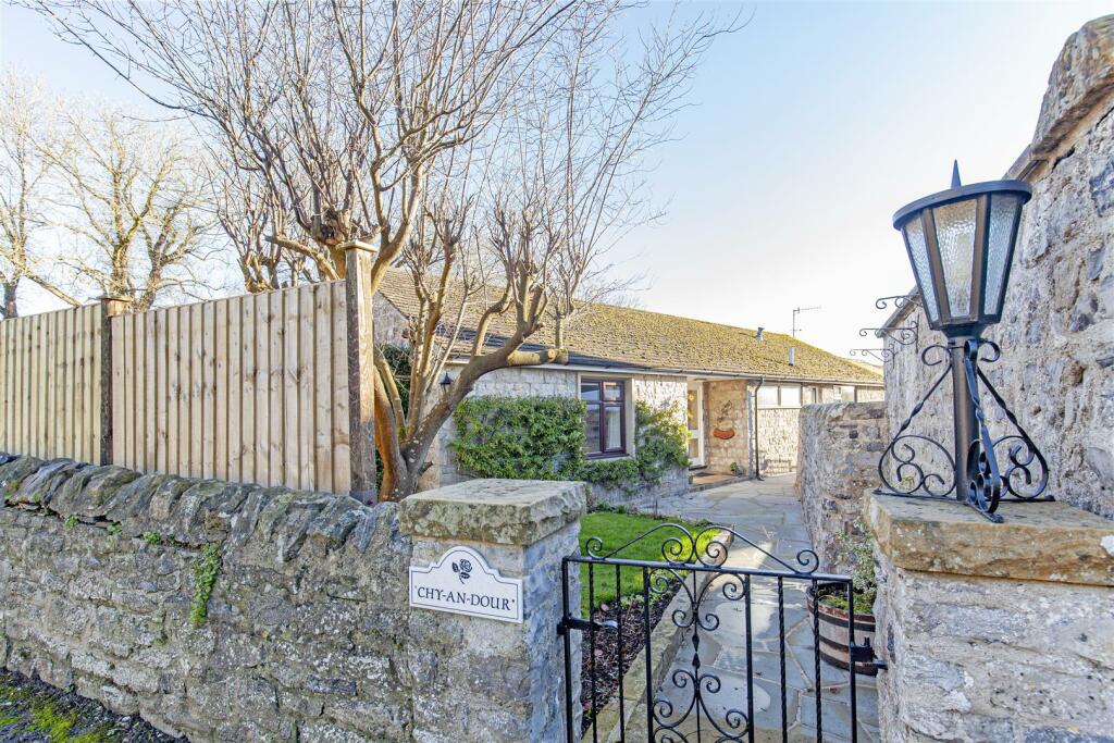 Additional image 16 of Vicarage Lane, Ashford-In-The-Water, Bakewell