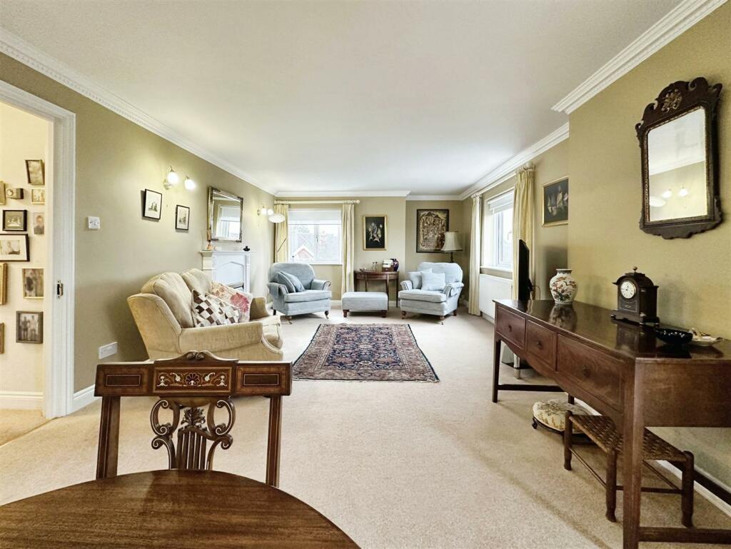 Additional image 3 of Russell Terrace, Leamington Spa