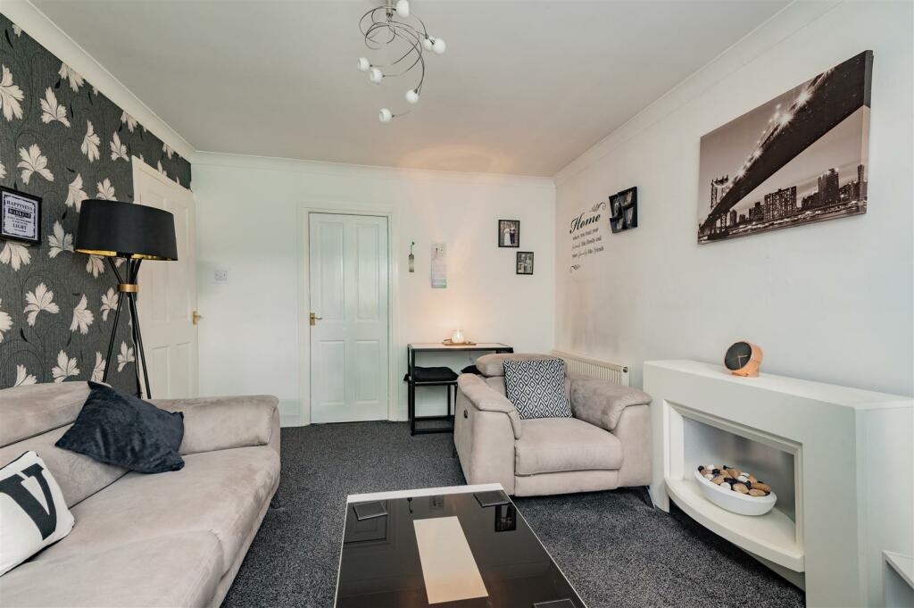 Additional image 9 of Kinneff Crescent, Dundee