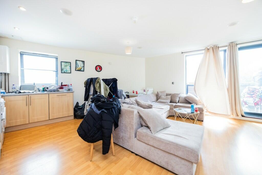 Additional image 4 of Parrock Street, Gravesend, DA12