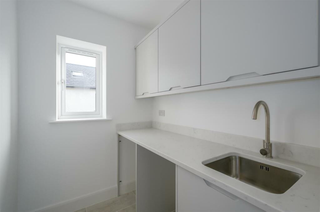 Additional image 15 of The Dairy, Mill House Court, Stoke Golding.