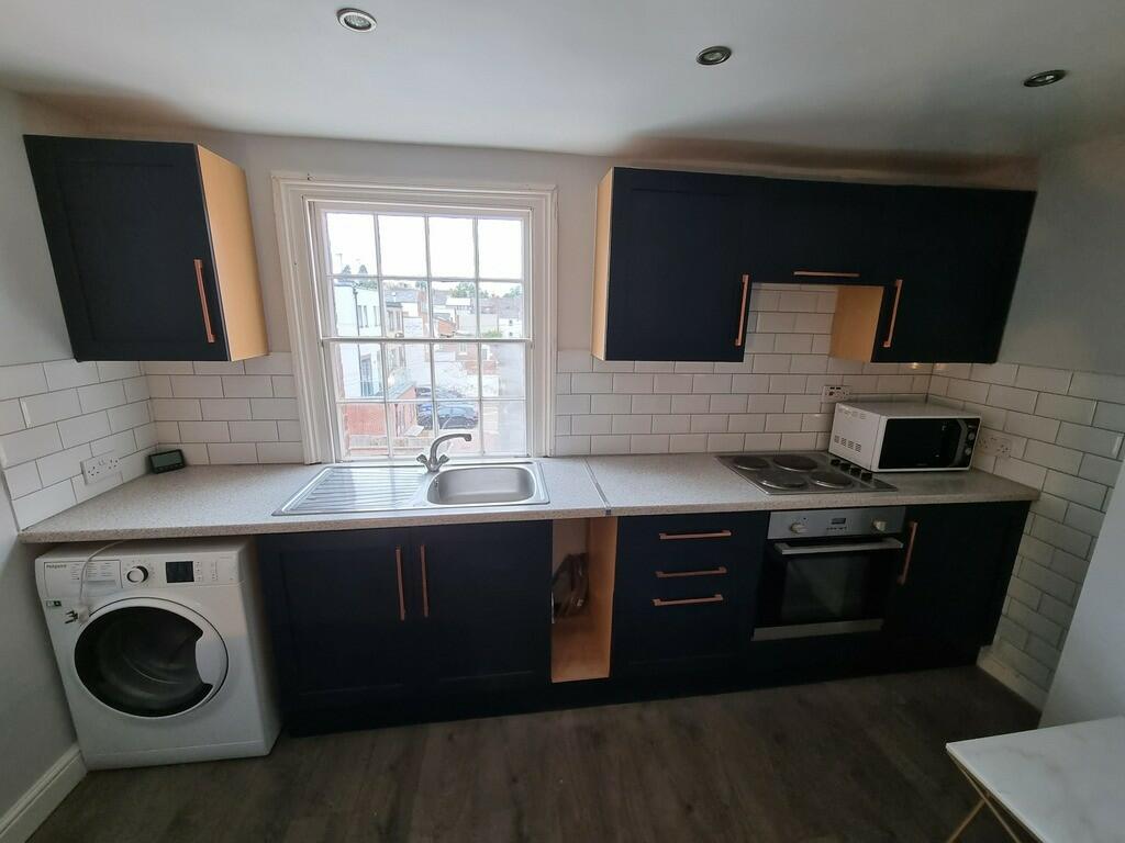 Additional image 3 of 109b Warwick Street, Leamington Spa, Warwickshire, CV32