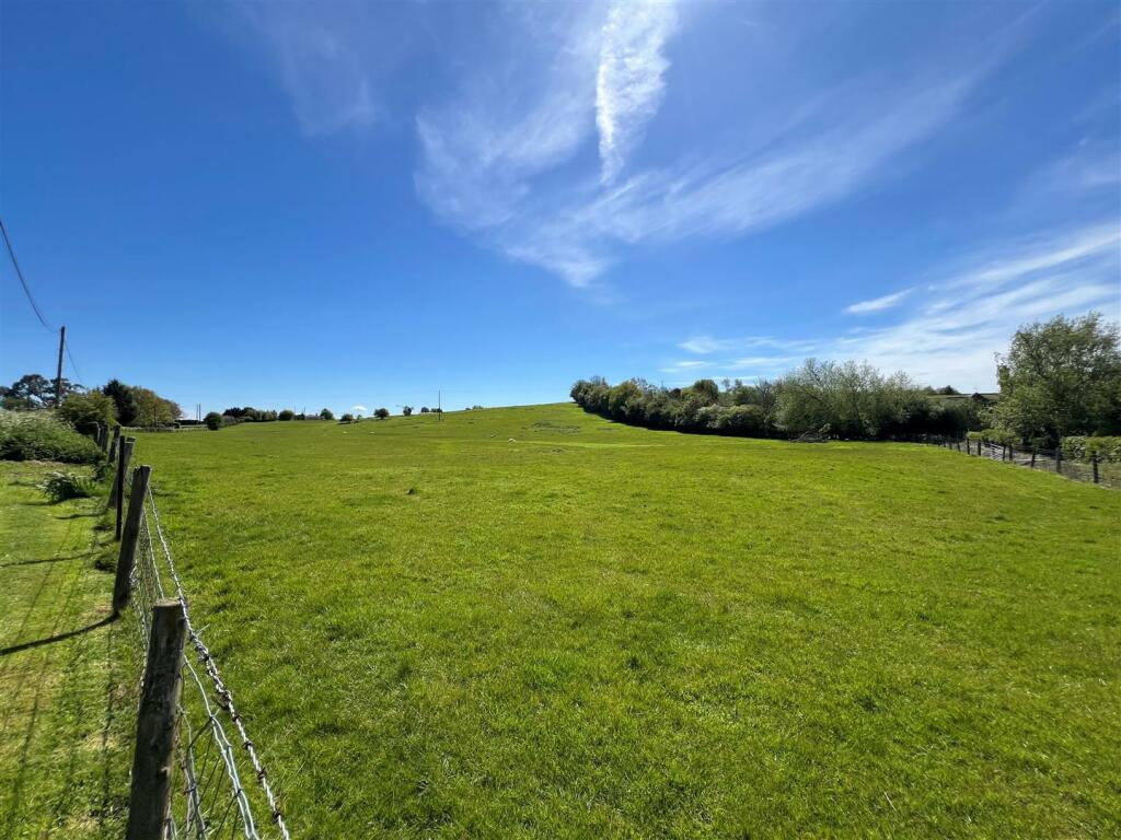 Additional image 43 of The Green, Chesterton, Leamington Spa