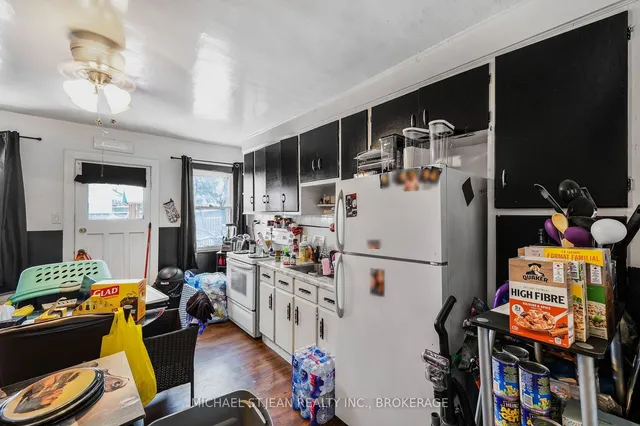 Additional image 14 of 42 Ellis Ave