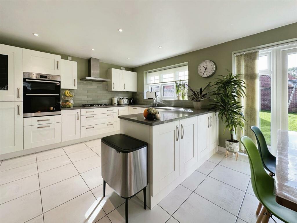 Additional image 21 of Poplar Way, Whitnash, Leamington Spa