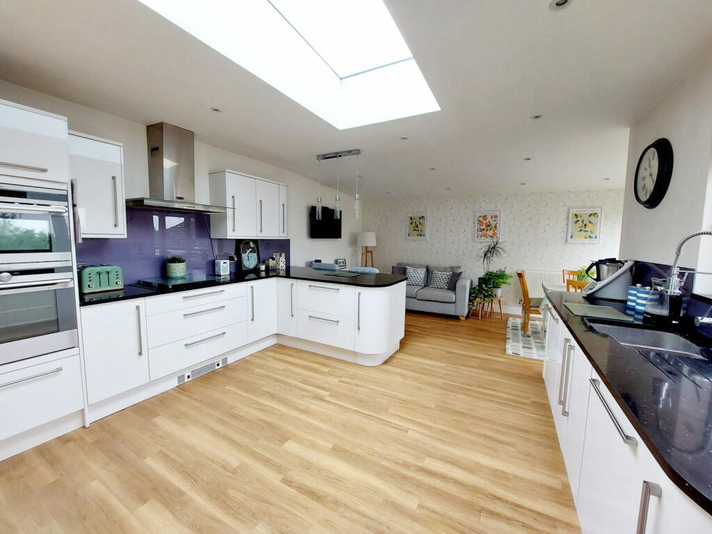 Additional image 4 of Crown Lane, Shorne, Gravesend, DA12 3DY