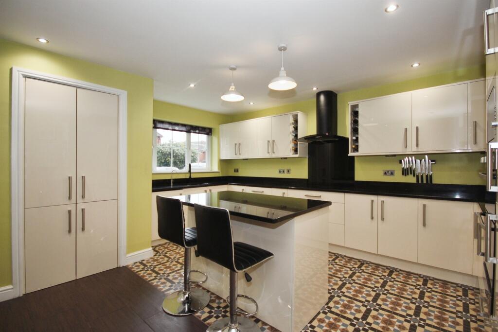 Additional image 2 of Erica Drive, Whitnash, Leamington Spa