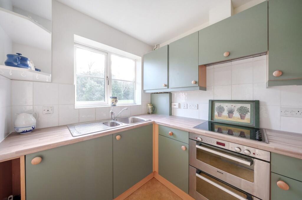 Additional image 3 of Compton Court, Lime Tree Village, Cawston, Rugby, Warwickshire CV22 7SH