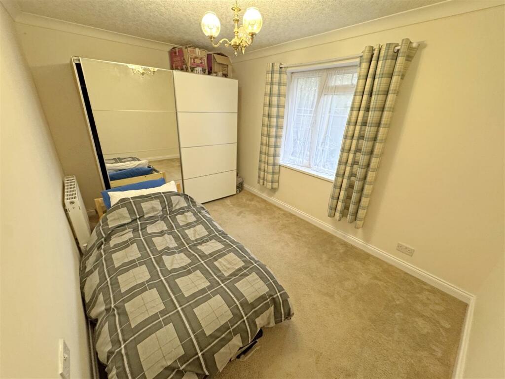 Additional image 8 of Lakin Road, Warwick