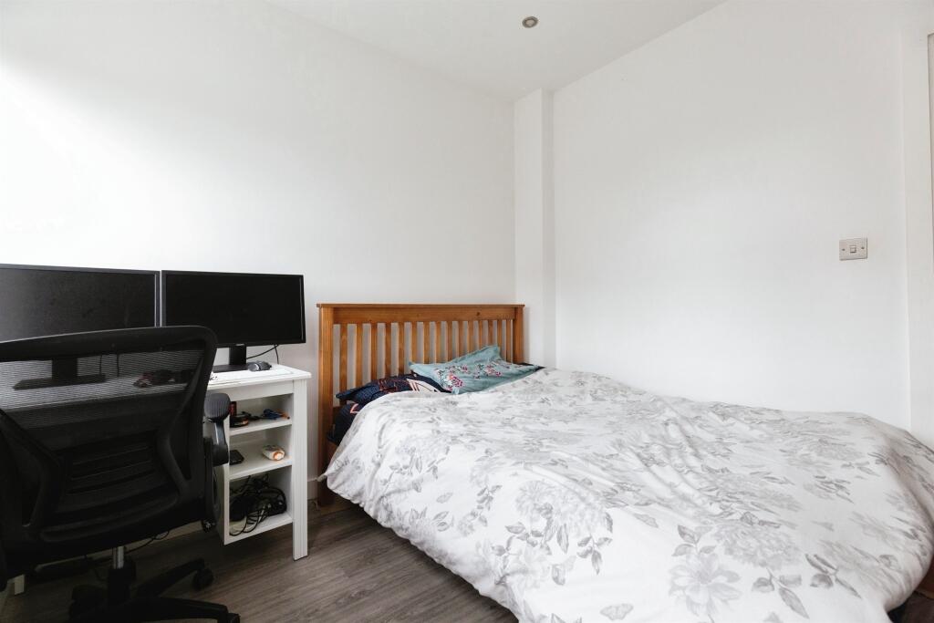 Additional image 9 of Woodside Park, Rugby